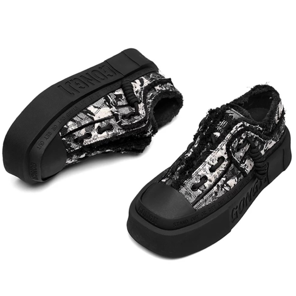 GongJi Women black canvas sneakers - with dust bag